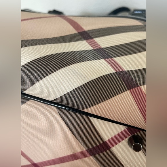 AUTHENTIC Burberry Shopper Tote Patent Trim Nova Check 100% Authentic - Picture 11 of 16